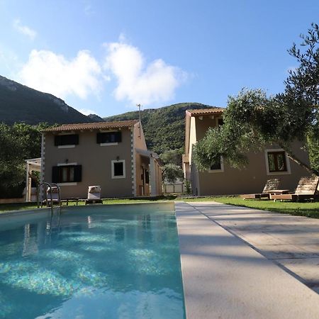Theonymfi Luxury Villas Doukádes Extérieur photo