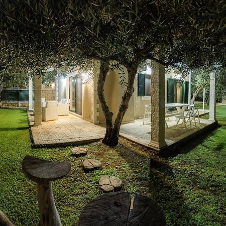 Theonymfi Luxury Villas Doukádes Extérieur photo
