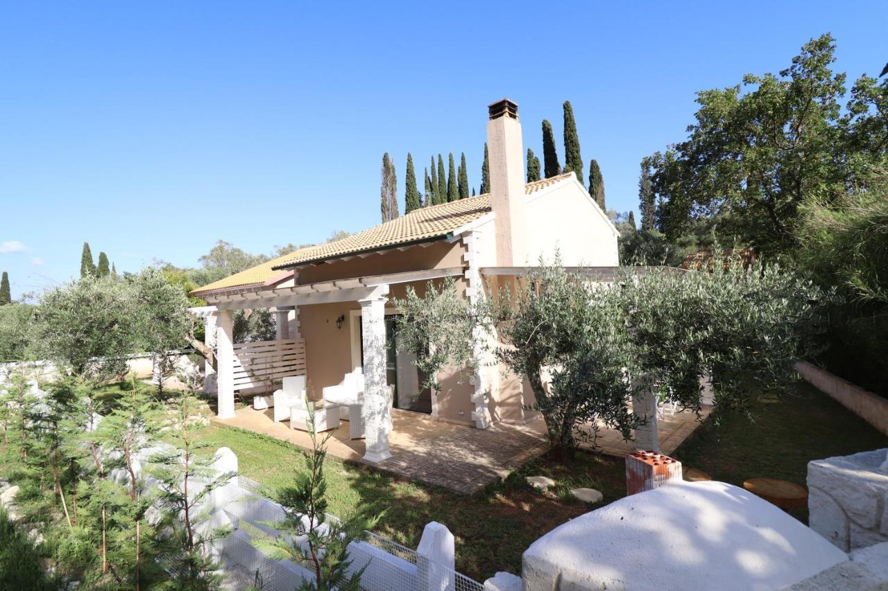 Theonymfi Luxury Villas Doukádes Extérieur photo