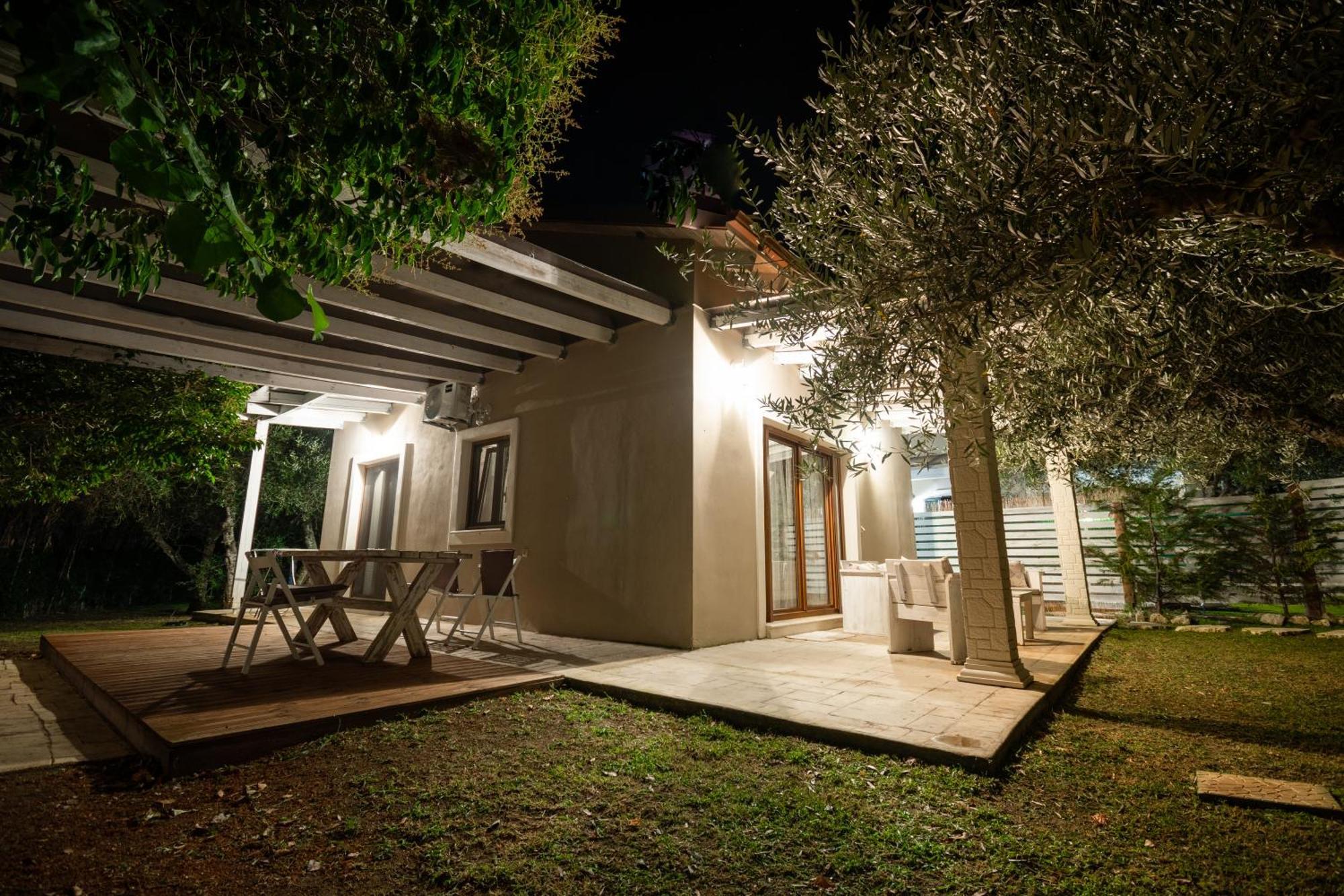 Theonymfi Luxury Villas Doukádes Chambre photo